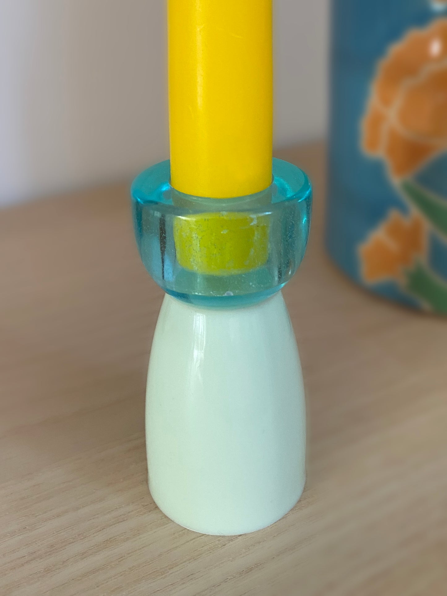 Shaker Candle Holder